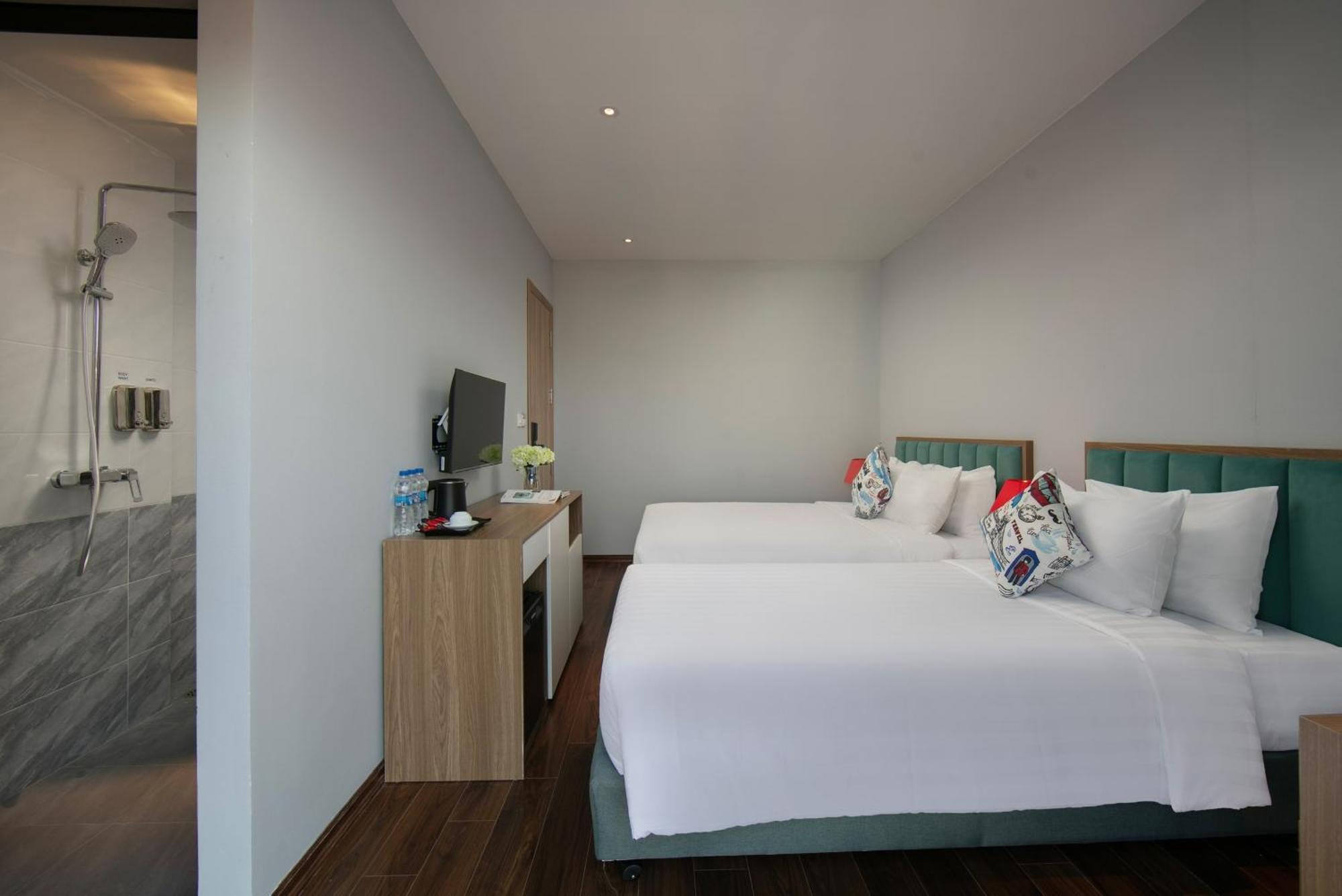 Lakeview Backpackers Hostel & Rooftop Bar Hanoi Exterior photo