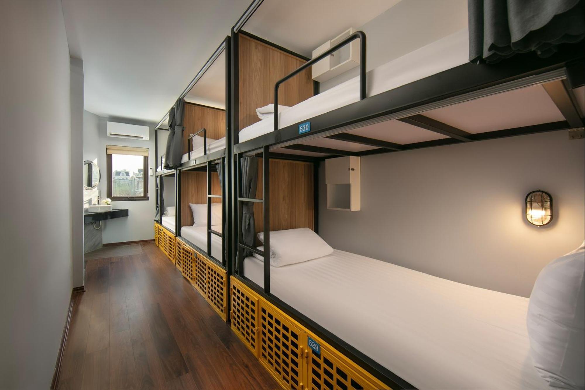 Lakeview Backpackers Hostel & Rooftop Bar Hanoi Exterior photo